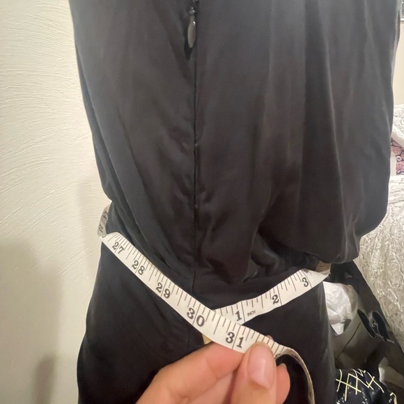 Great one sleeved black dress - Picture 5 of 8